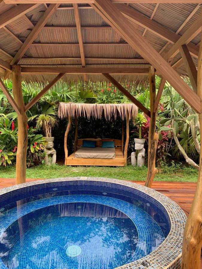Casa Mambo Bed & Breakfast Cahuita Exterior photo