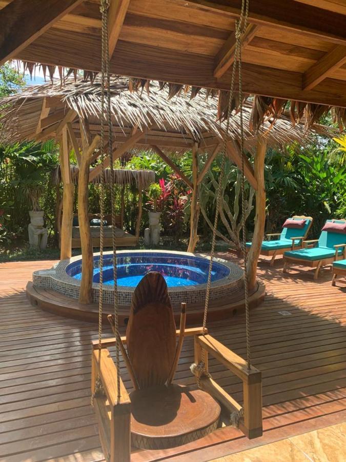 Casa Mambo Bed & Breakfast Cahuita Exterior photo